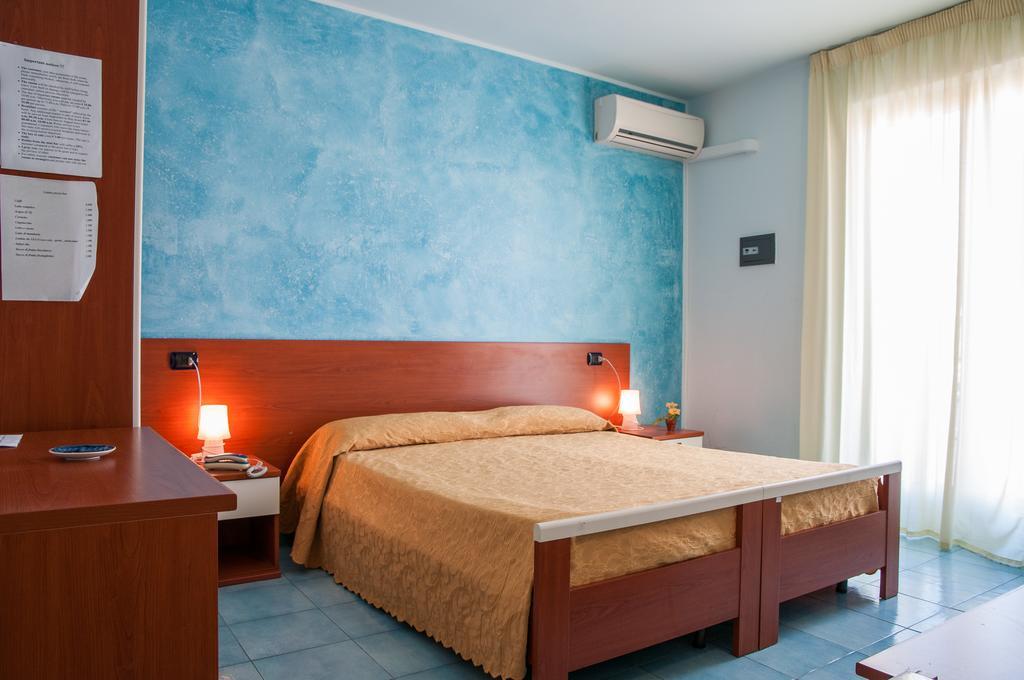 Megaron Hotel Поццалло Экстерьер фото