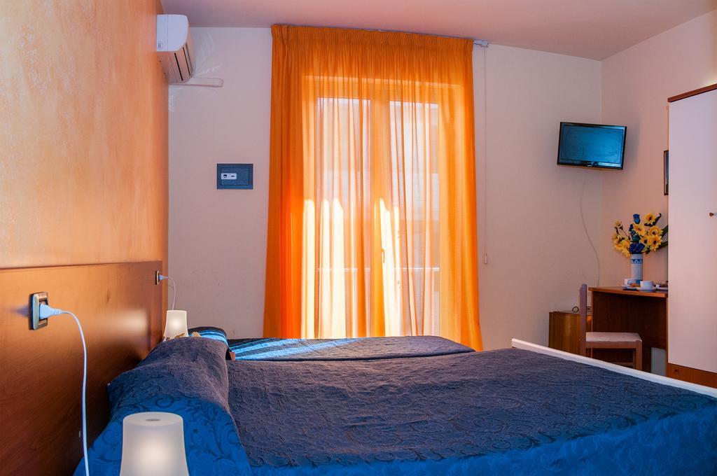Megaron Hotel Поццалло Экстерьер фото